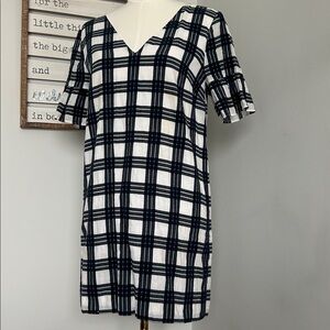 Madewell | Leighton Plaid Bell Sleeve V Neck Dress